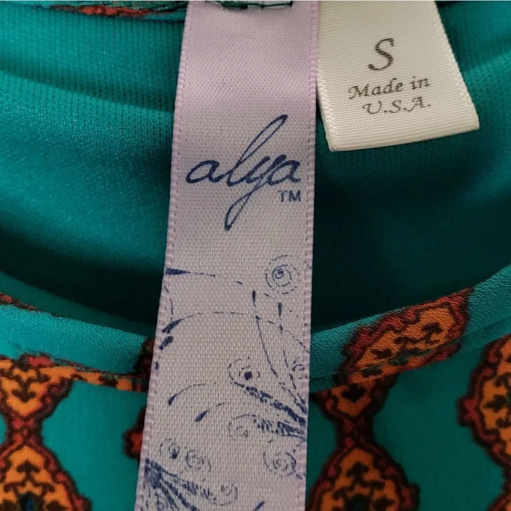 Alya Dress - Picture 4 of 5